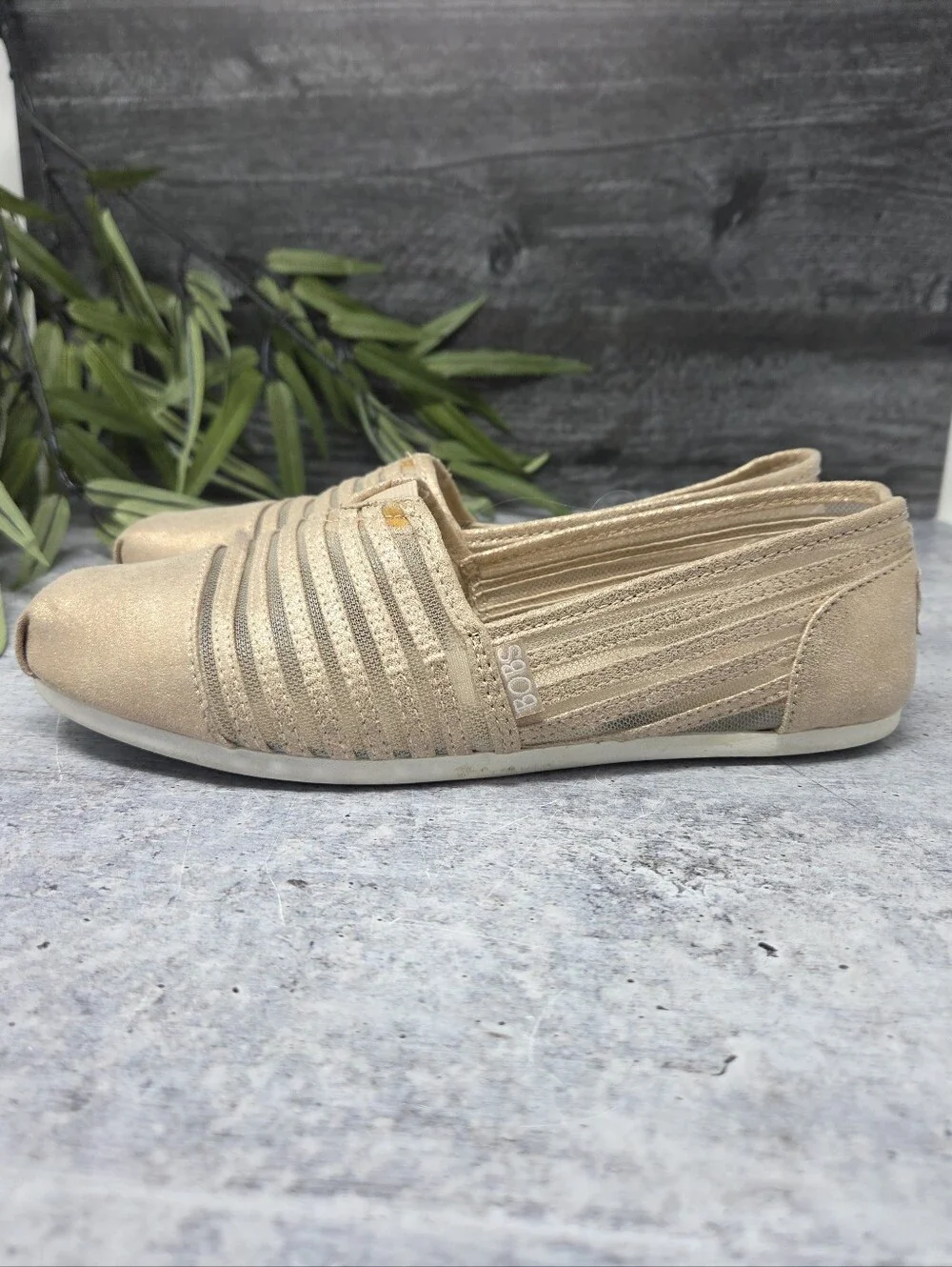 Bobs Skechers Champagne Mesh Slip-on Shoes Sneakers Size 9